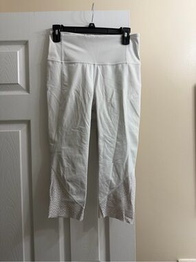 Women's White Crop Leggings
